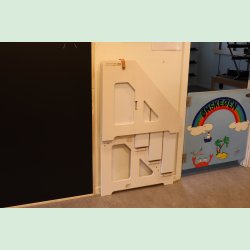 Vghngt pkldningsskammel til vuggestue